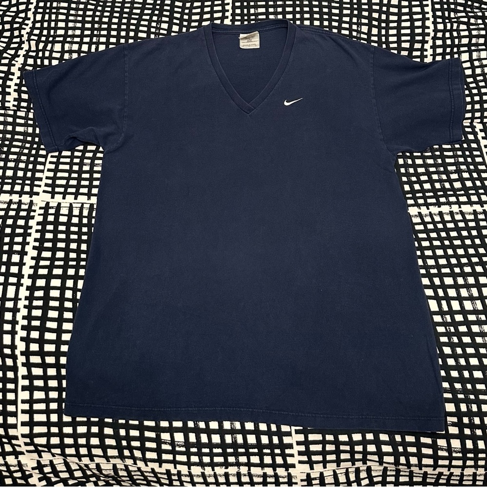 Vintage Nike Made in USA T Shirt Mens Large Embroidered V Neck Rare White Tag